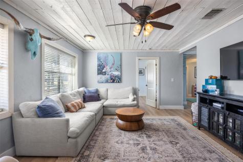 1071 Rolling Hills Drive Wimberley TX 78676