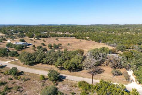 1071 Rolling Hills Drive Wimberley TX 78676