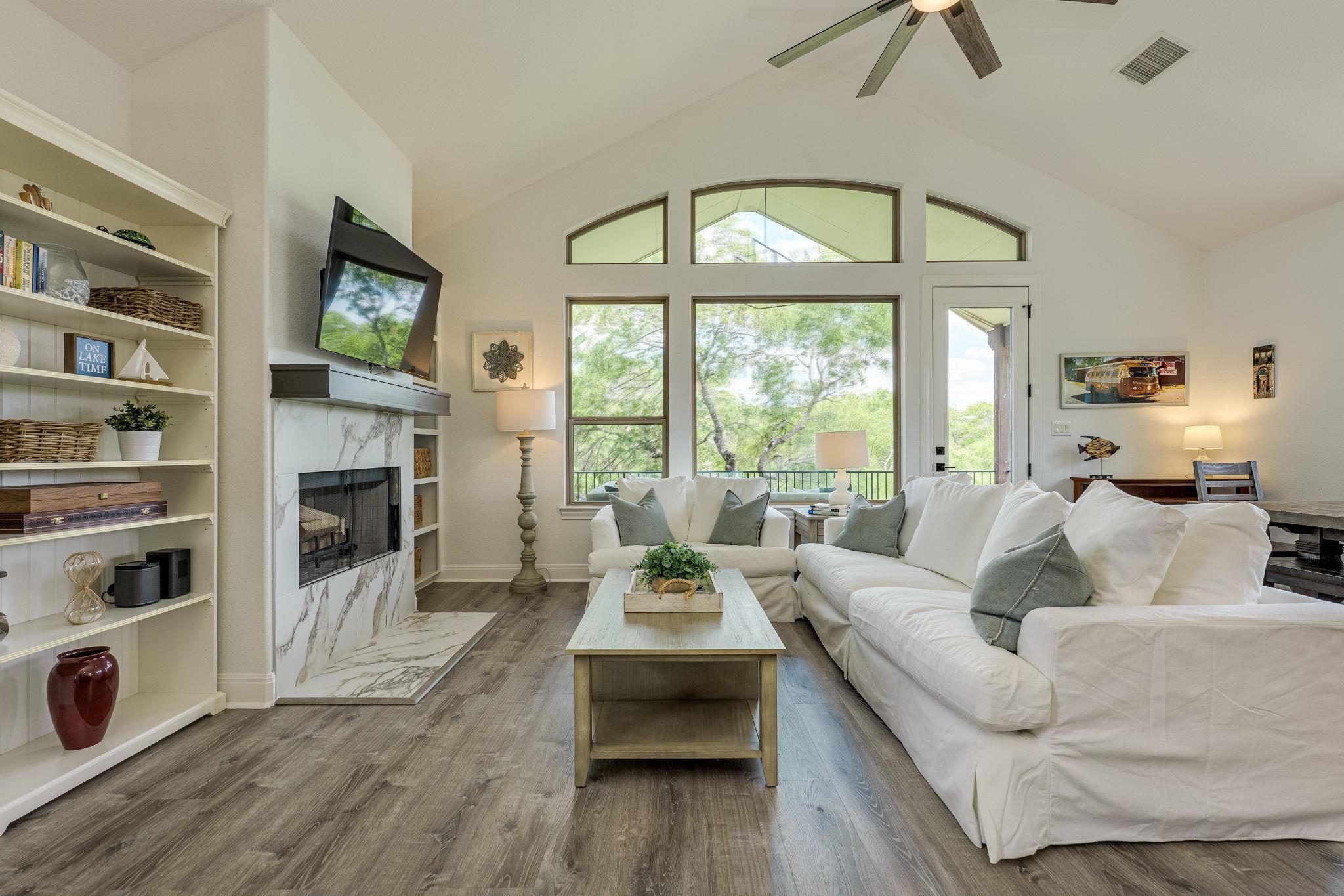 433 Venture Boulevard S Point Venture TX 78645