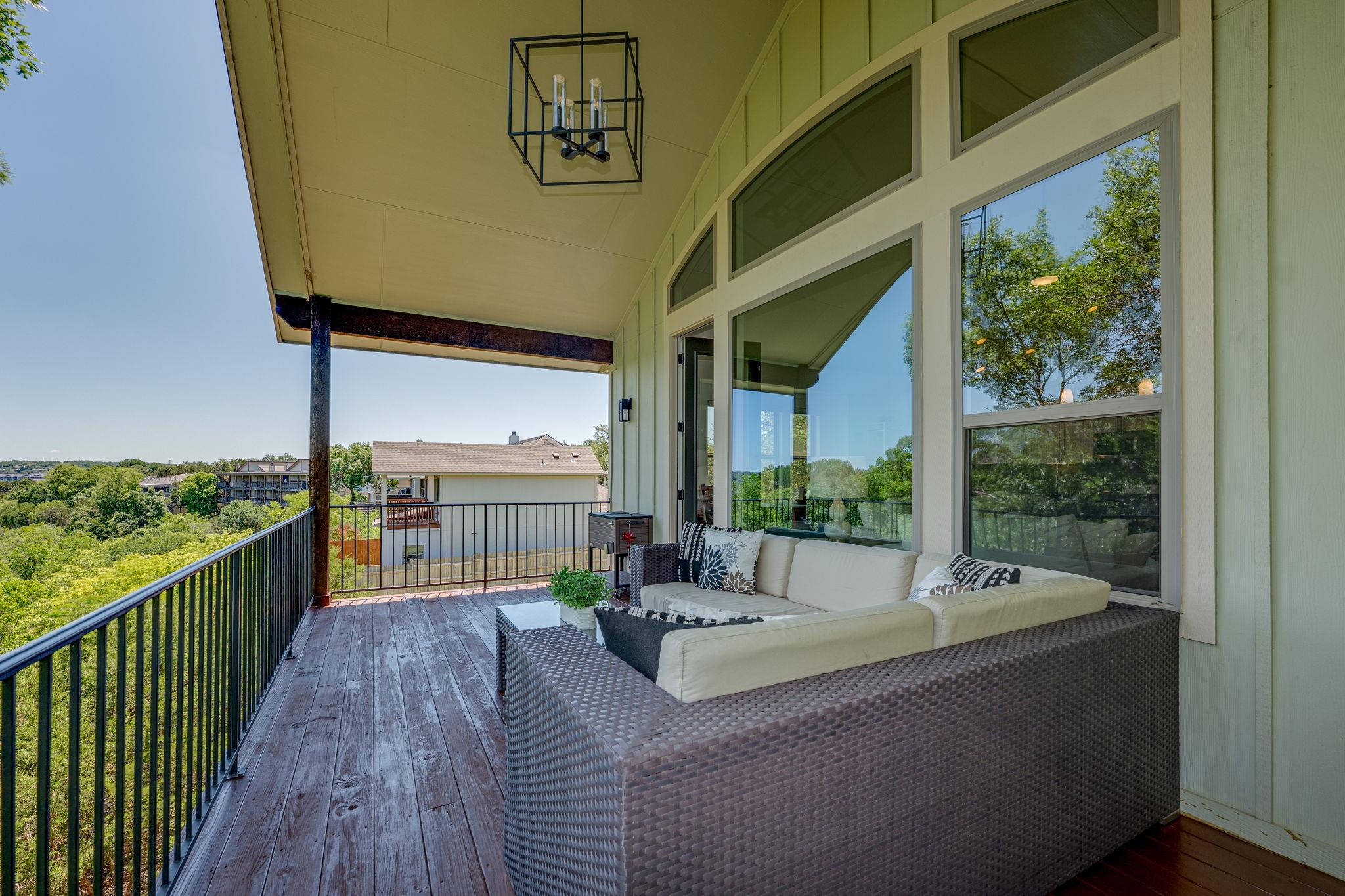 433 Venture Boulevard S Point Venture TX 78645
