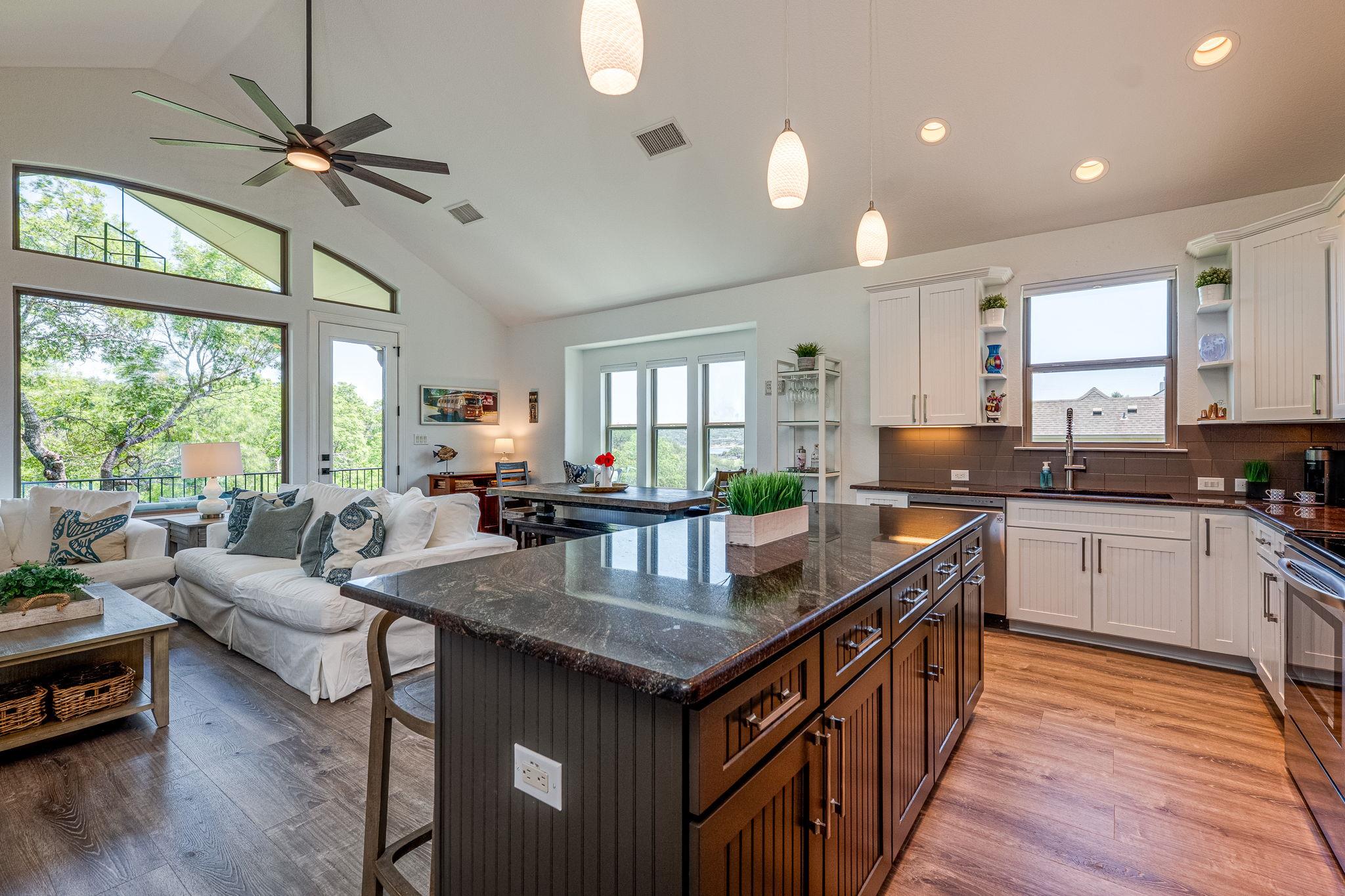 433 Venture Boulevard S Point Venture TX 78645