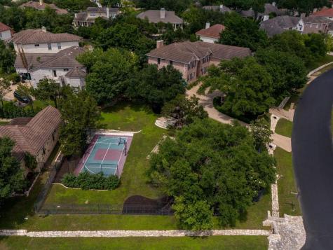 14 Torrington Lane The Hills TX 78738