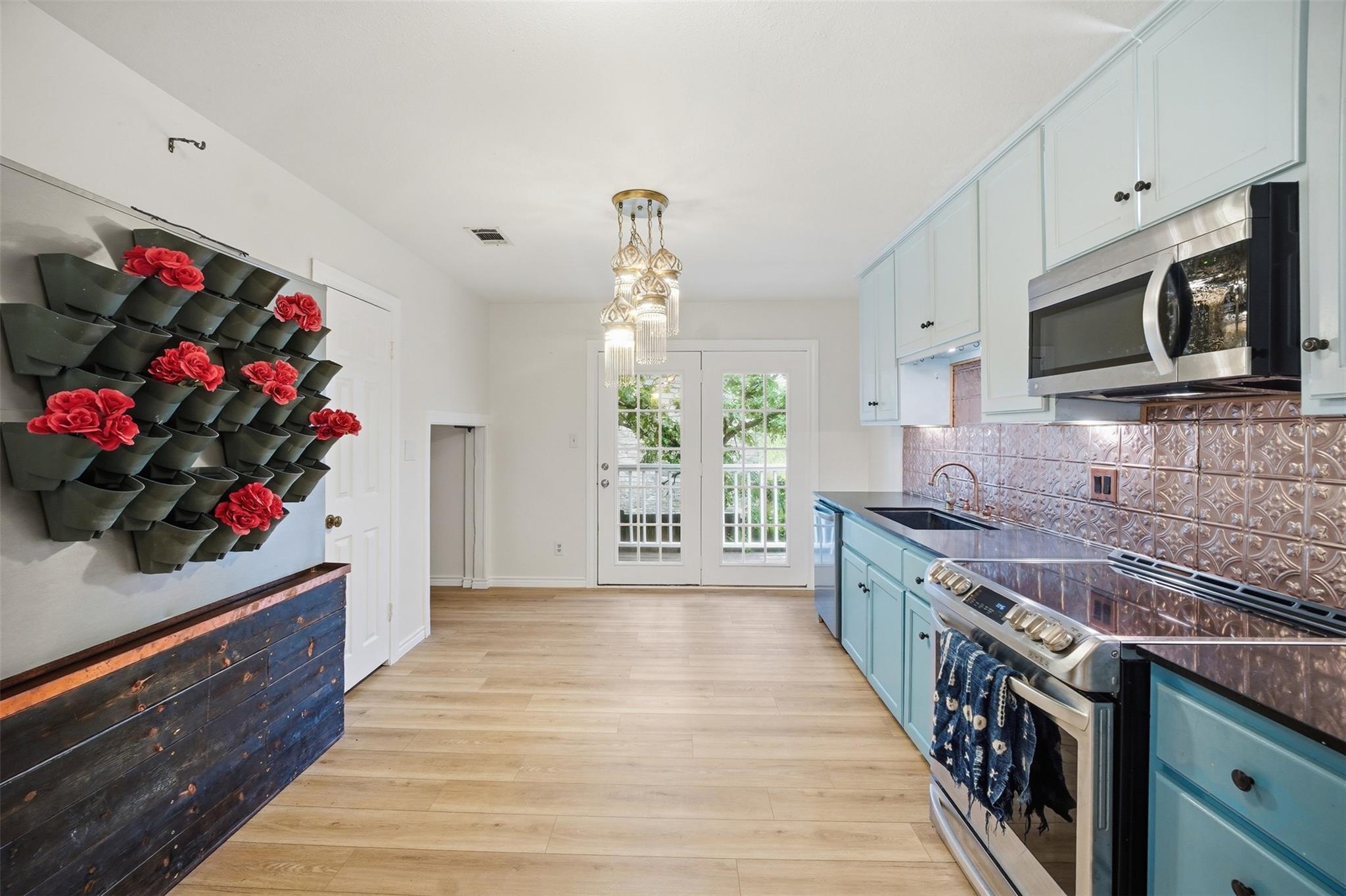 1104 Franklin Drive San Marcos TX 78666