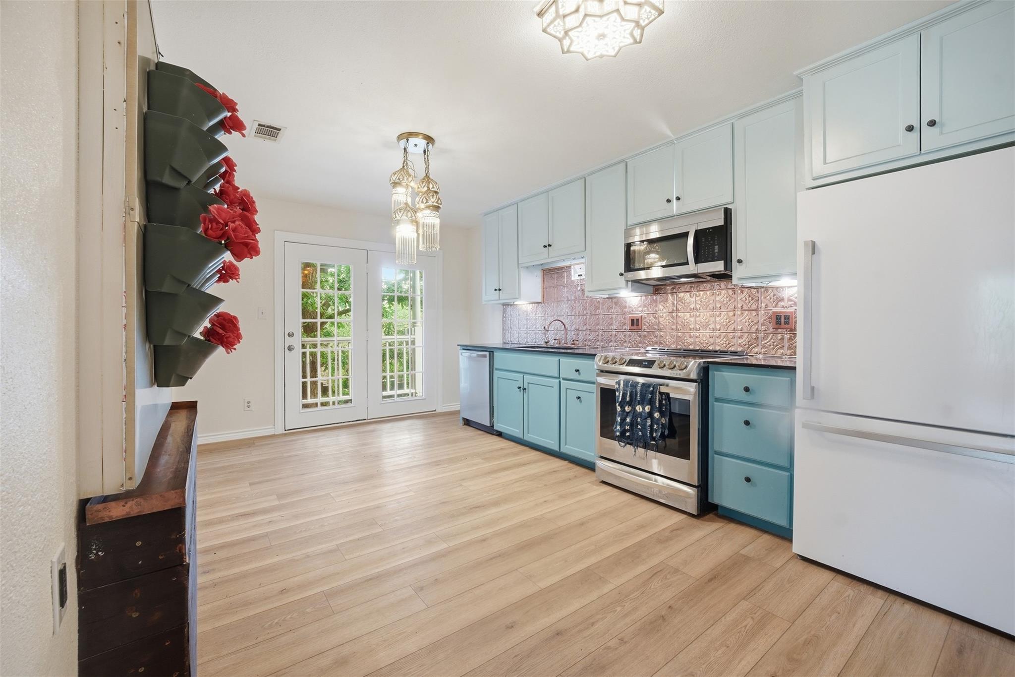 1104 Franklin Drive San Marcos TX 78666