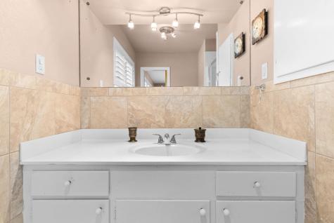 708 W North Avenue Lampasas TX 76550