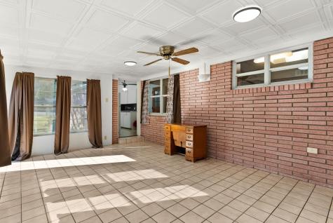 708 W North Avenue Lampasas TX 76550