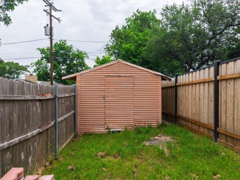 708 W North Avenue Lampasas TX 76550