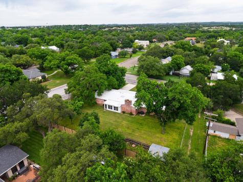 708 W North Avenue Lampasas TX 76550