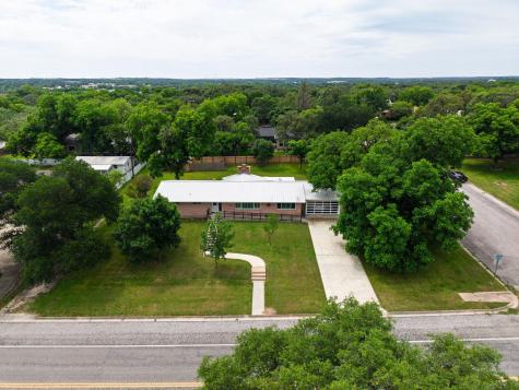 708 W North Avenue Lampasas TX 76550