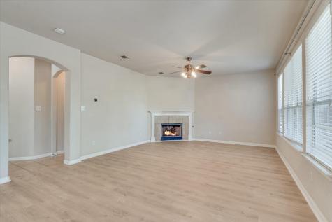4029 Lake Edge Way Pflugerville TX 78660