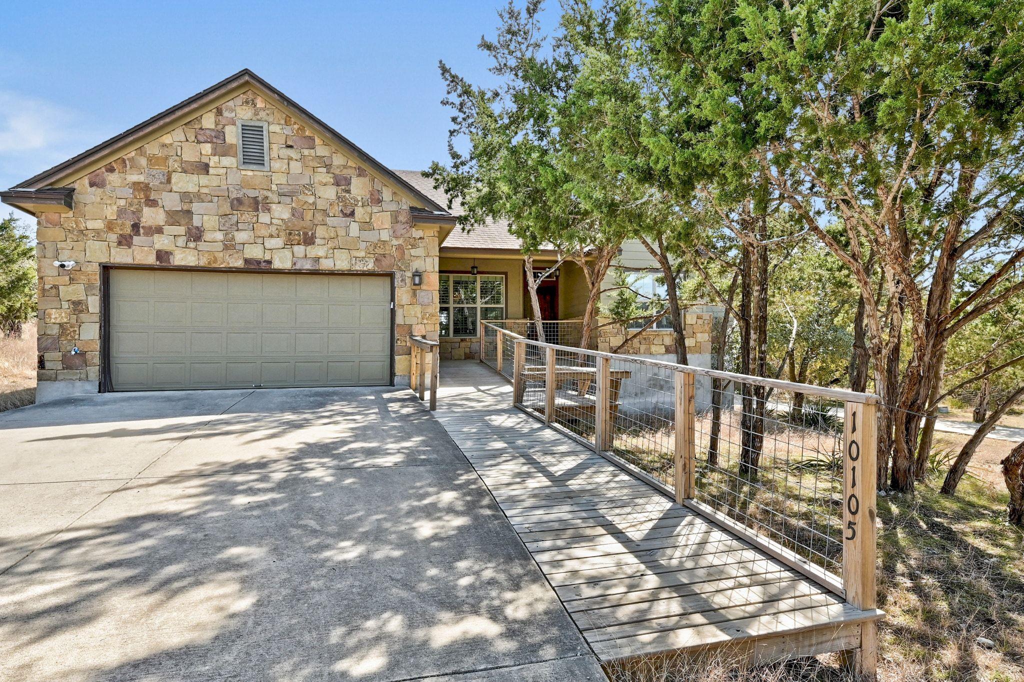 10105 Little Creek Circle Dripping Springs TX 78620