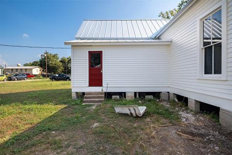 302 Washington Street Smithville TX 78957