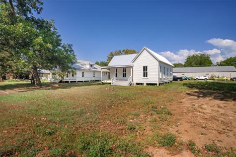 302 Washington Street Smithville TX 78957