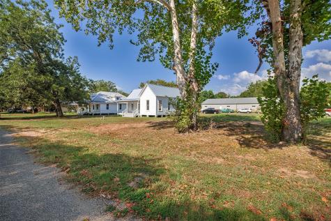 302 Washington Street Smithville TX 78957