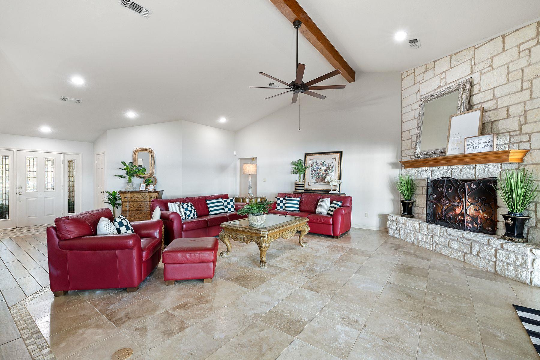 14 Beaver Island Granite Shoals TX 78654