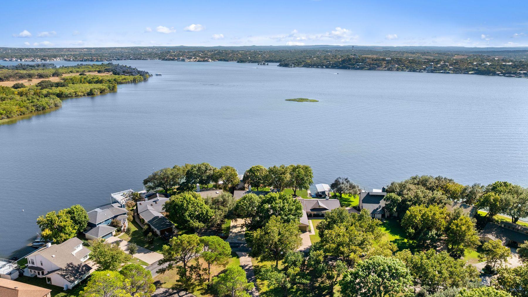 14 Beaver Island Granite Shoals TX 78654