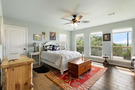 906 Daviot Drive Spicewood TX 78669