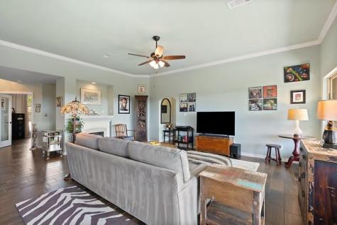 906 Daviot Drive Spicewood TX 78669