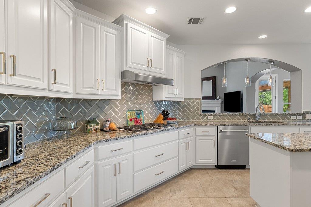 12333 Labrador Bay Court Austin TX 78732