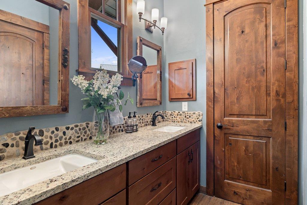 2217 Seabiscuit Cove Spicewood TX 78669
