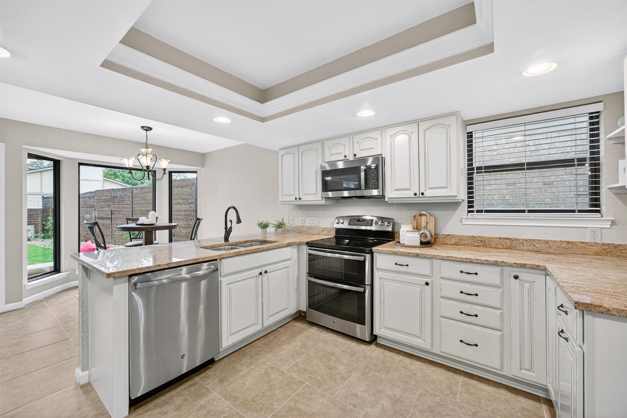 10704 Doering Lane Austin TX 78750