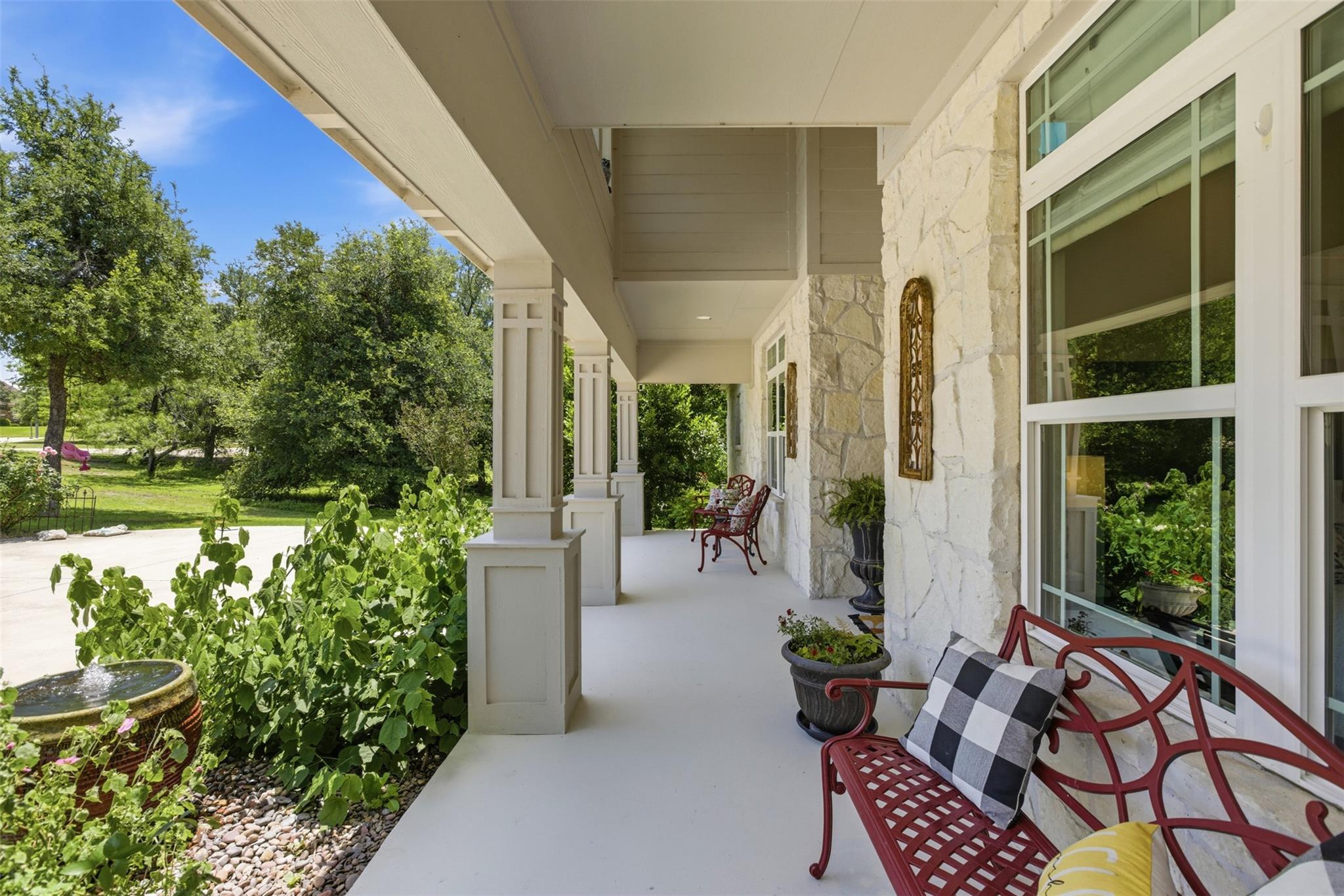 1804 Tanner Loop Taylor TX 76574