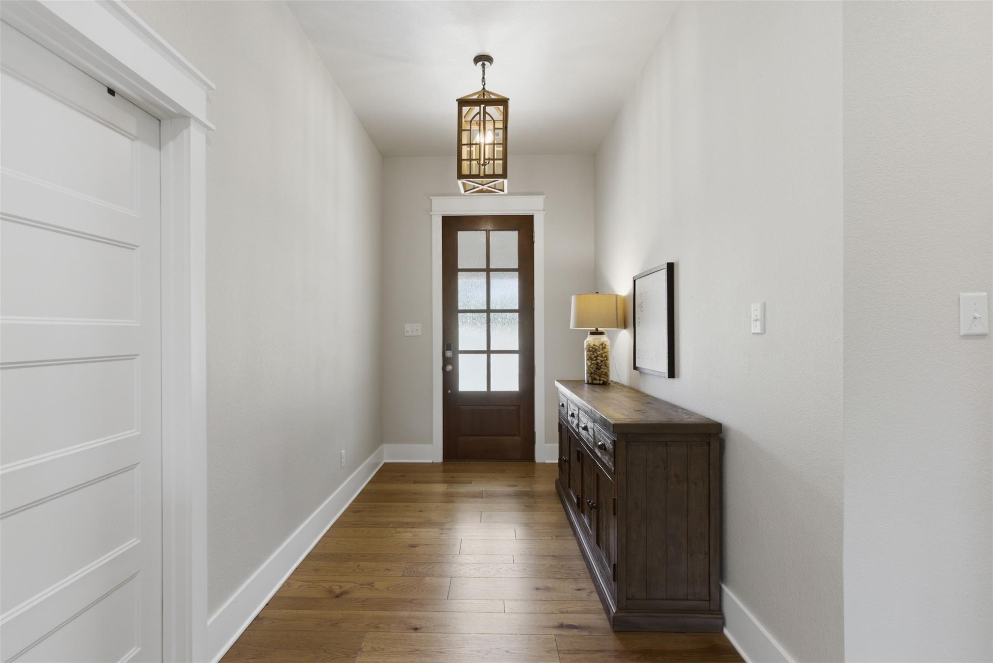 1804 Tanner Loop Taylor TX 76574