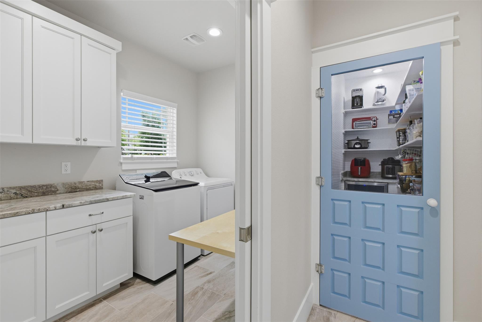 1804 Tanner Loop Taylor TX 76574