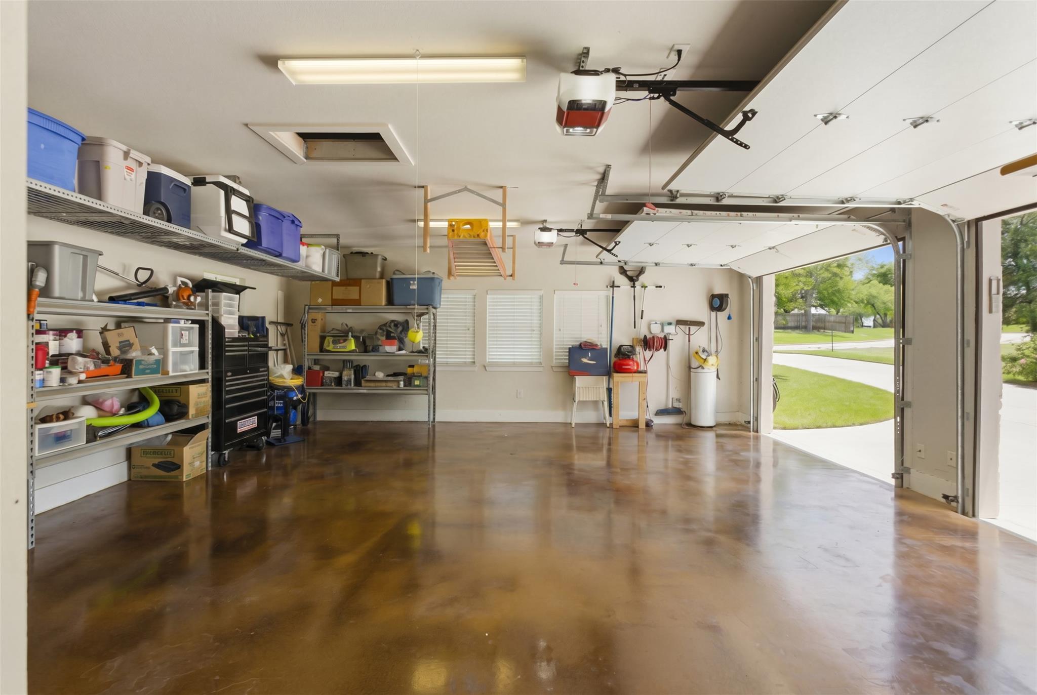 1804 Tanner Loop Taylor TX 76574