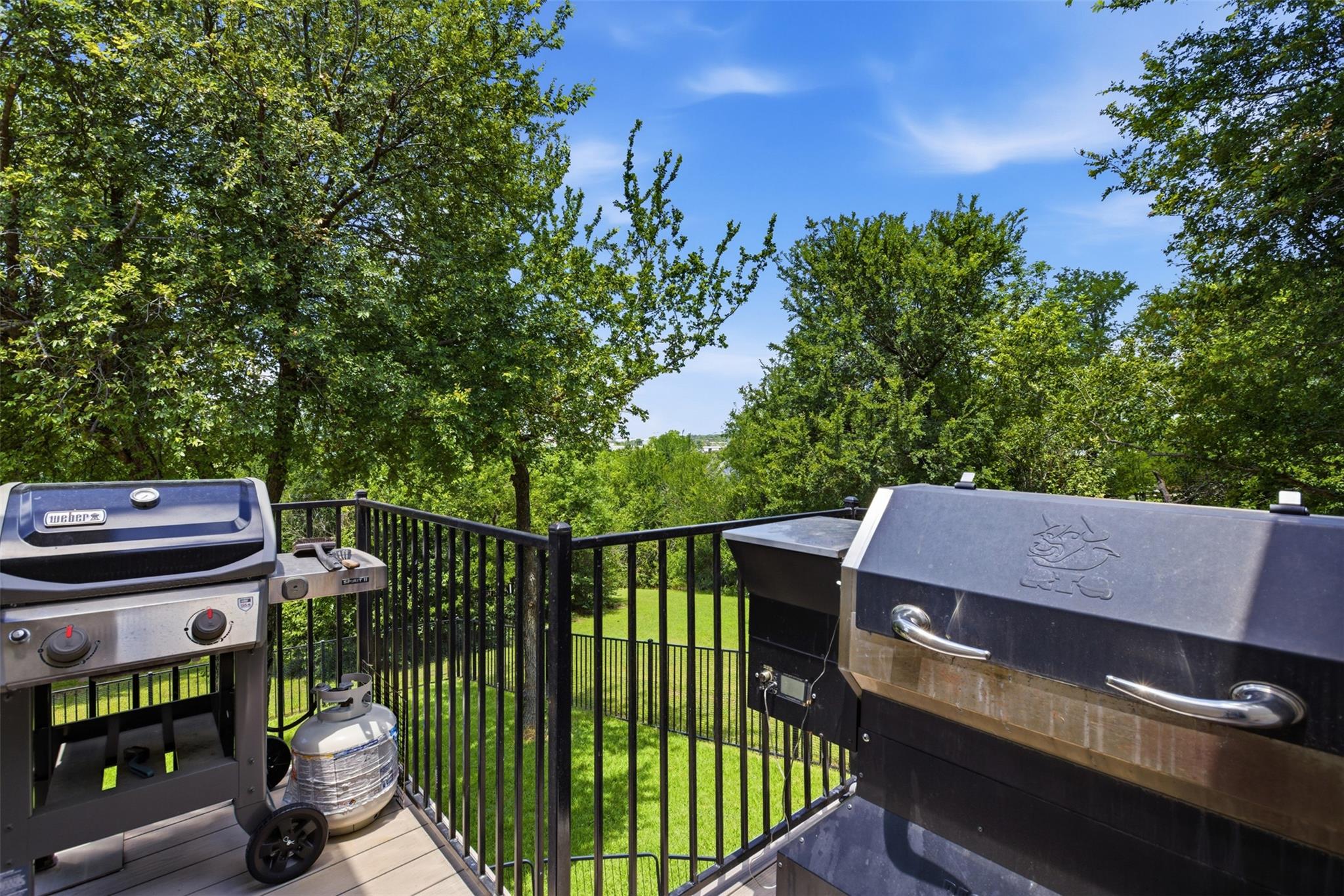 1804 Tanner Loop Taylor TX 76574
