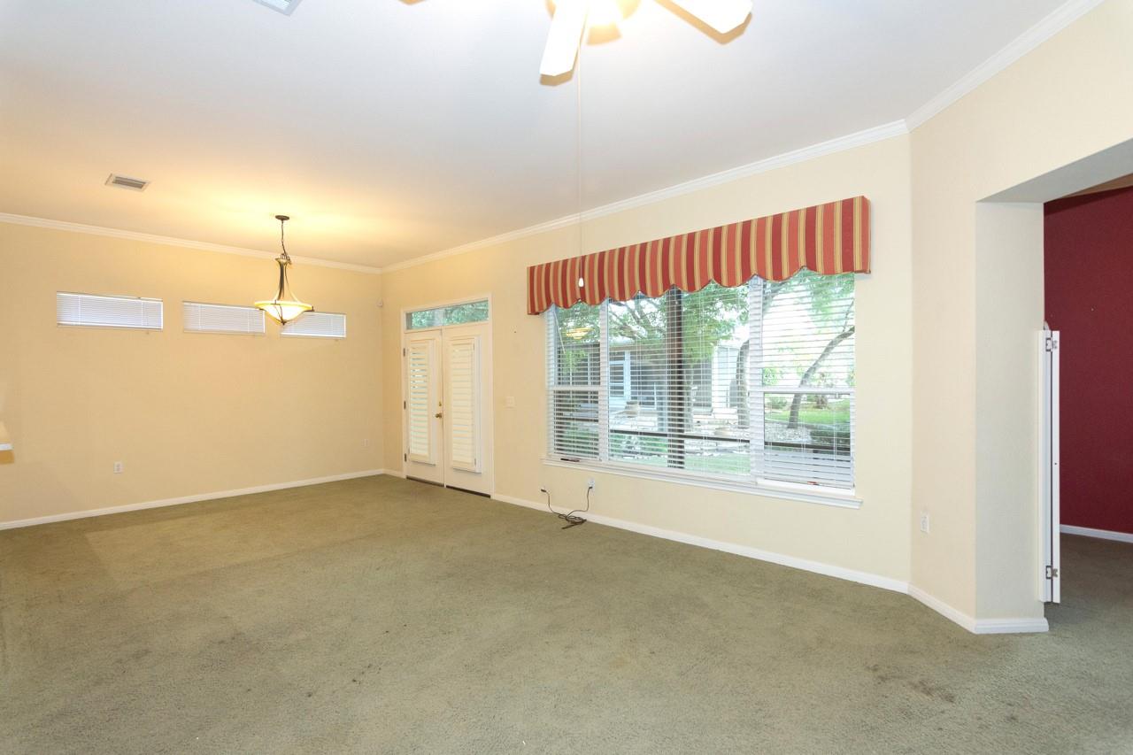 102 Harness Lane Georgetown TX 78633