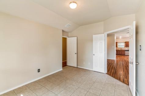 1315 Four Seasons Farm Drive Kyle TX 78640