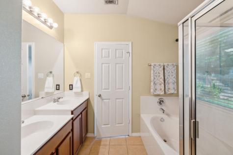 1315 Four Seasons Farm Drive Kyle TX 78640