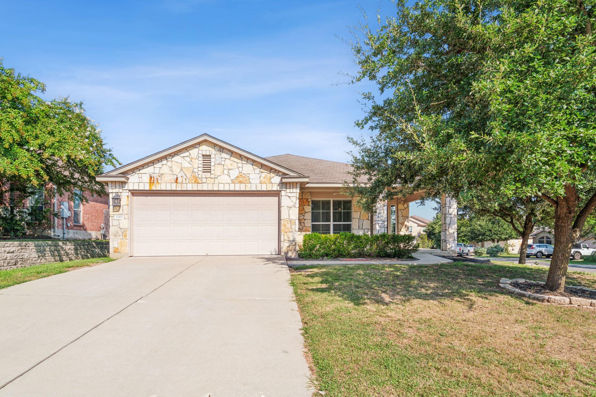 1315 Four Seasons Farm Drive Kyle TX 78640