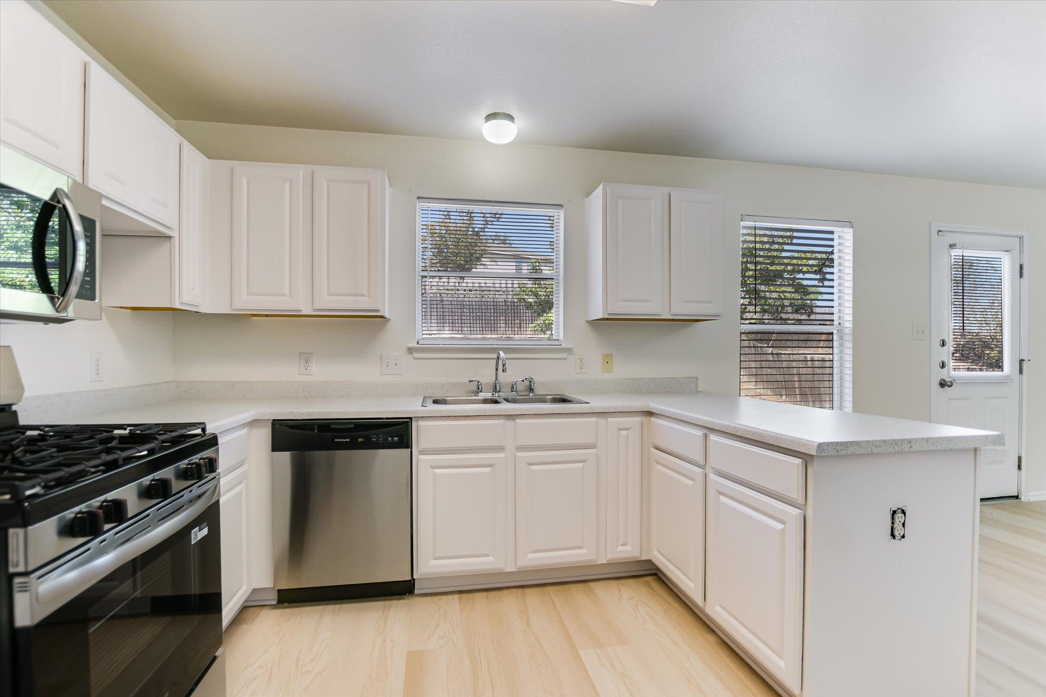 197 Peppergrass Cove Kyle TX 78640