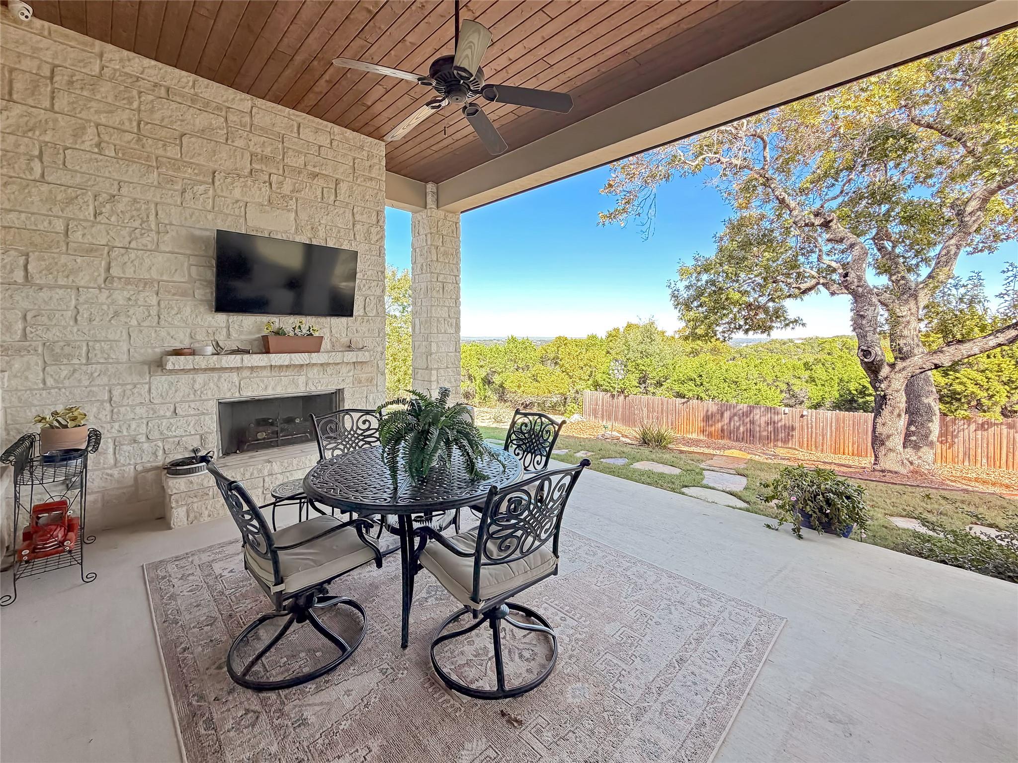 631 Angelica Vista Canyon Lake TX 78133
