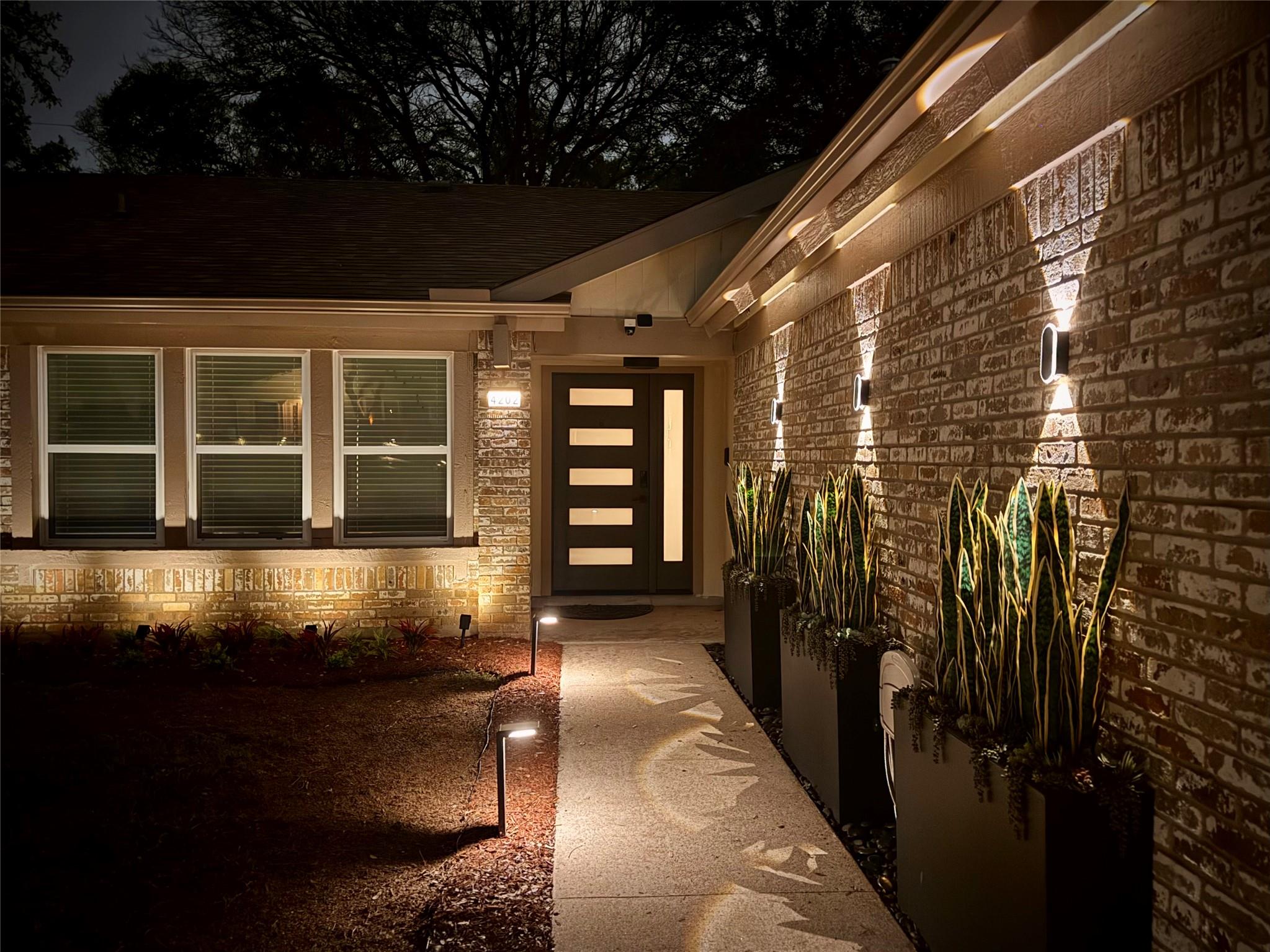 4202 Oak Creek Drive Austin TX 78727