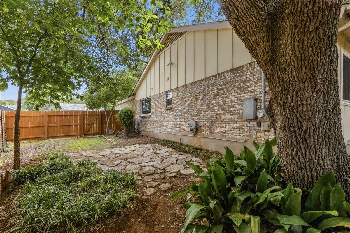 4202 Oak Creek Drive Austin TX 78727