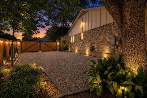 4202 Oak Creek Drive Austin TX 78727