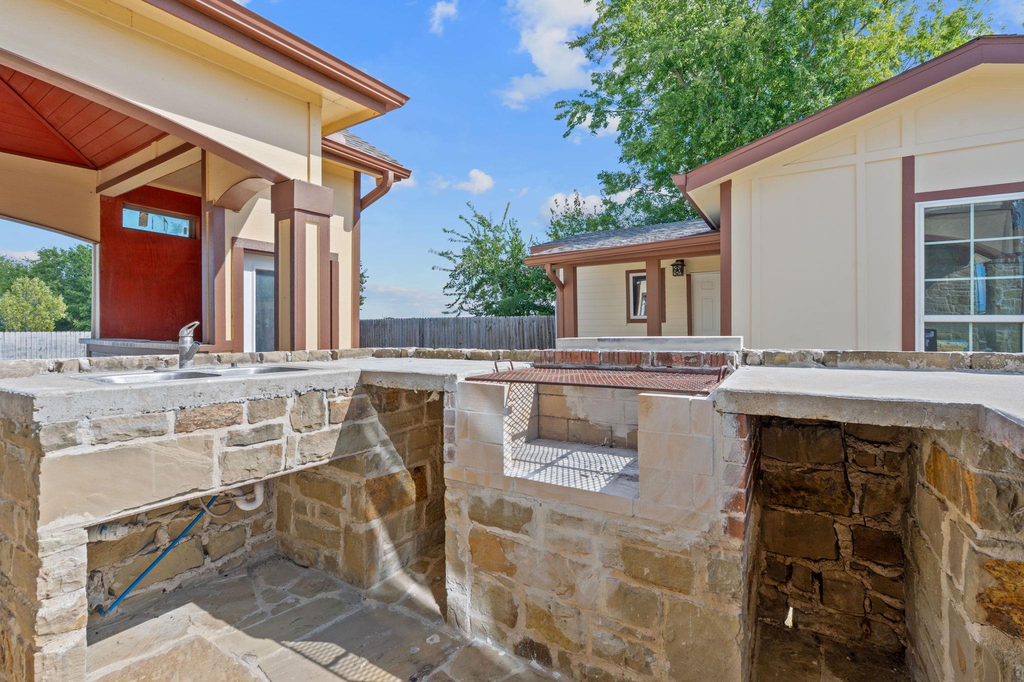 169 Ridgetop Road Buda TX 78610