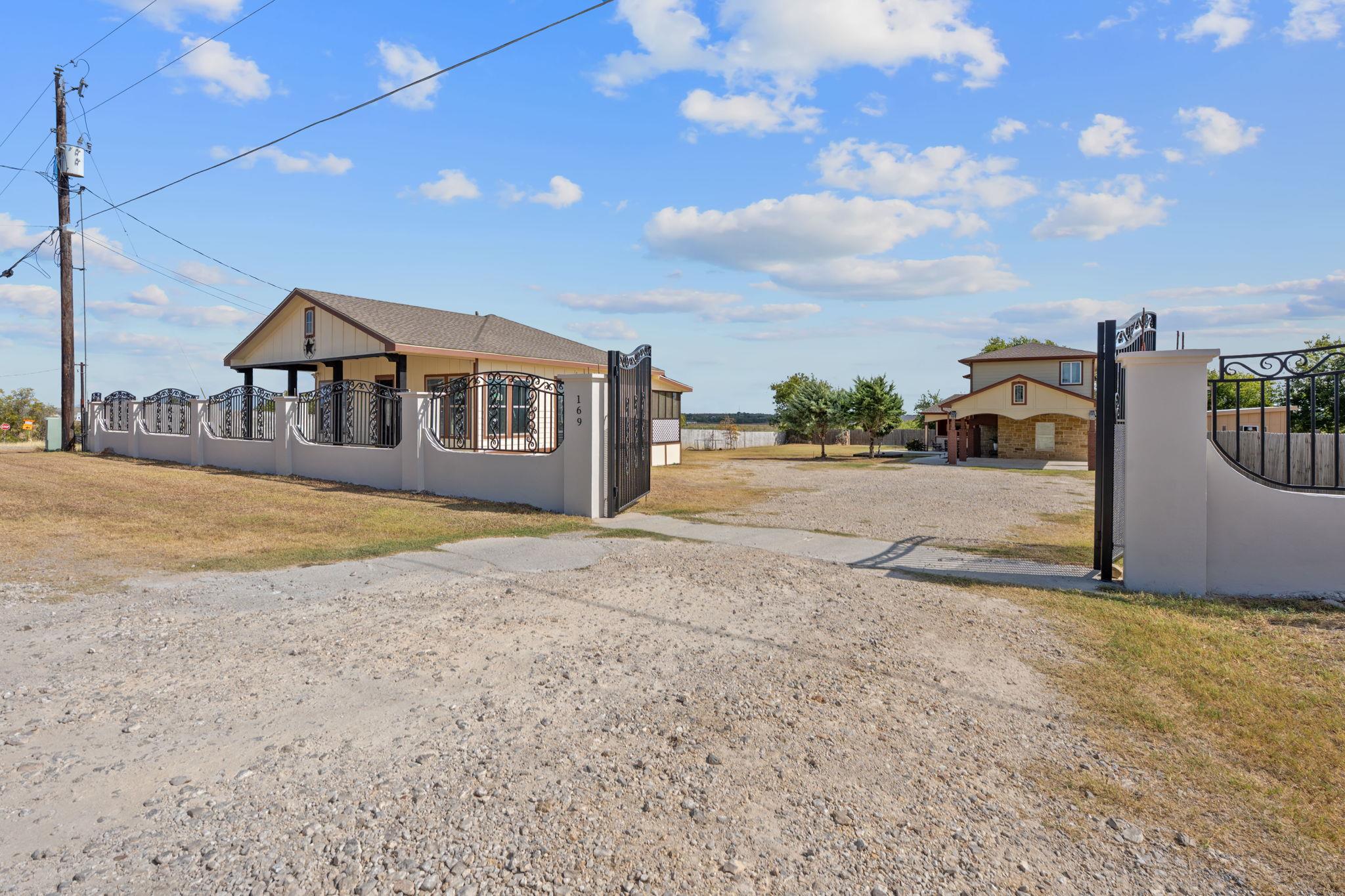 169 Ridgetop Road Buda TX 78610