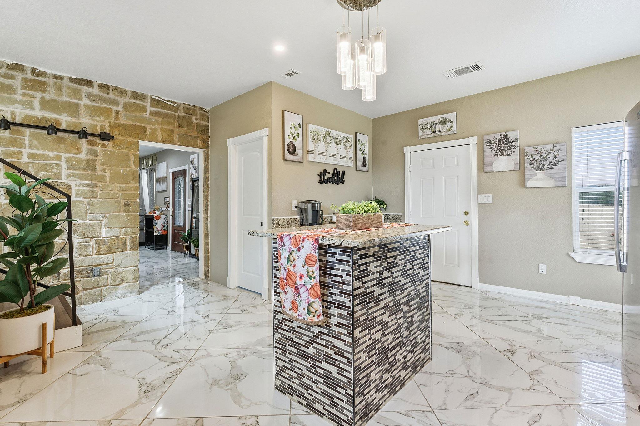 169 Ridgetop Road Buda TX 78610
