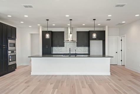 711 N Paleface Ranch Road Spicewood TX 78669