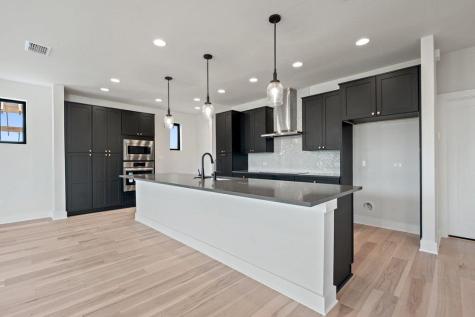 711 N Paleface Ranch Road Spicewood TX 78669