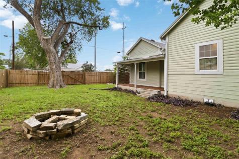 1201 Farm Street Bastrop TX 78602