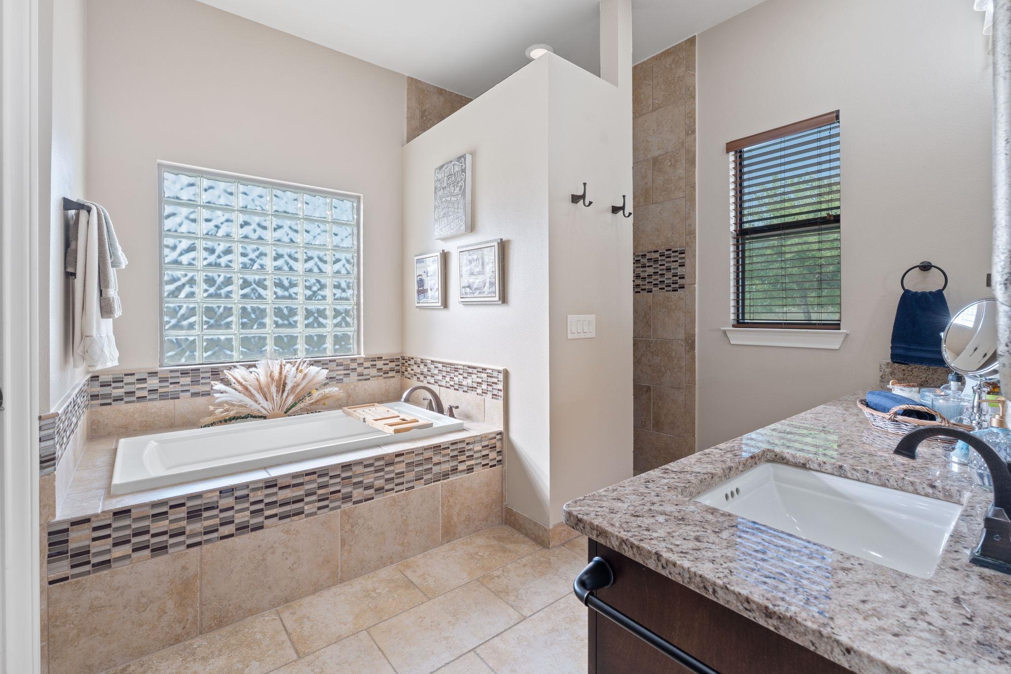 112 Big Sky Burnet TX 78611