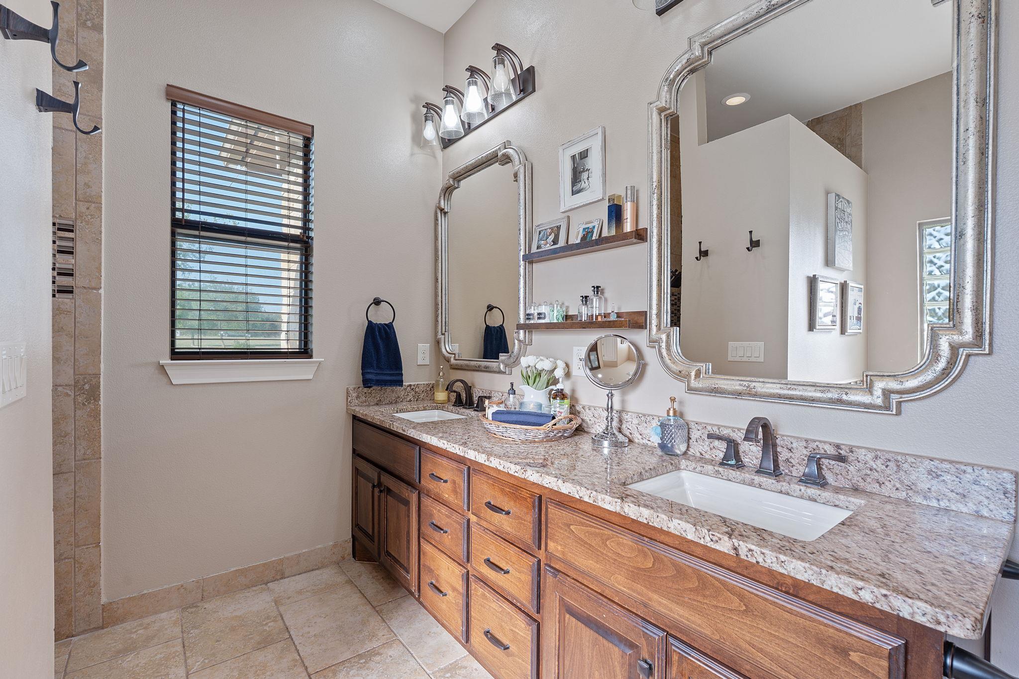 112 Big Sky Burnet TX 78611