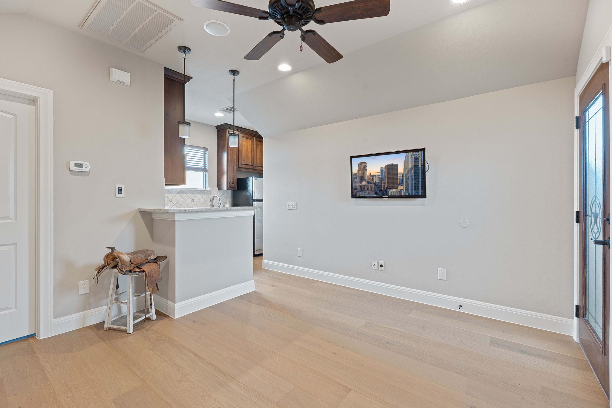 112 Big Sky Burnet TX 78611