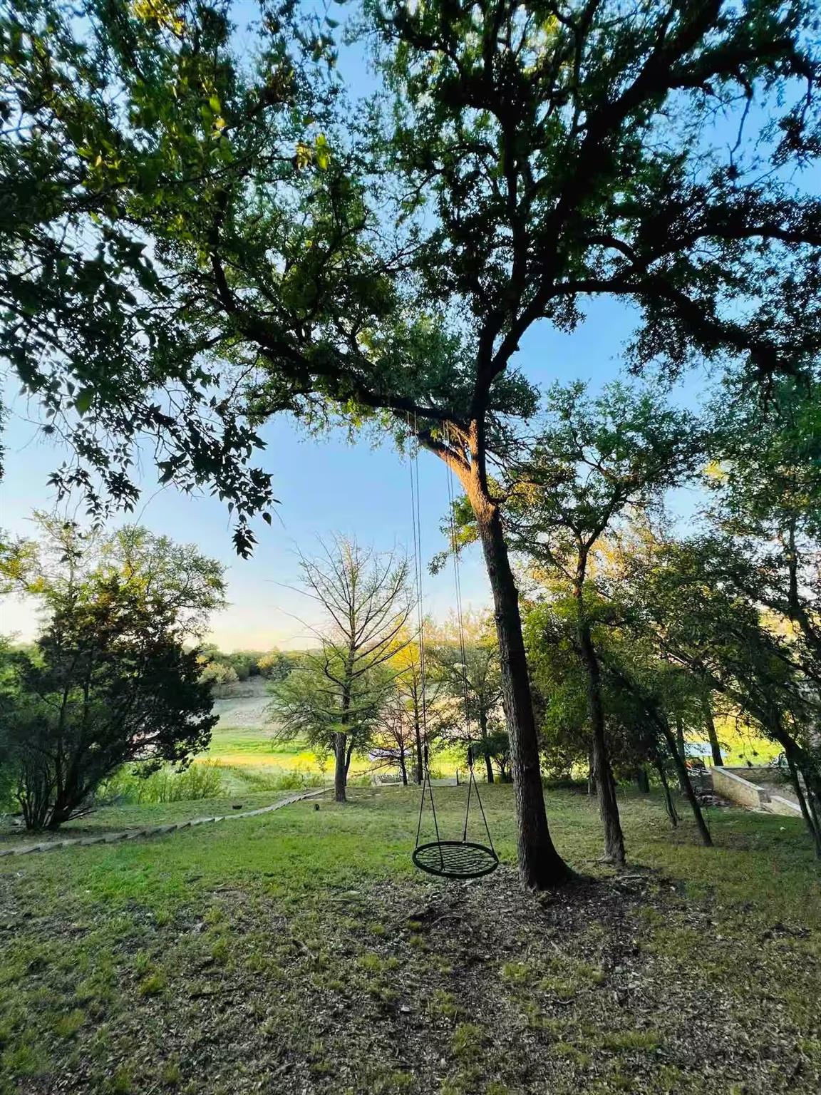 25404 Cove Drive Spicewood TX 78669