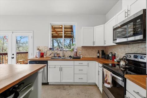 209 Iva Lane Bastrop TX 78602